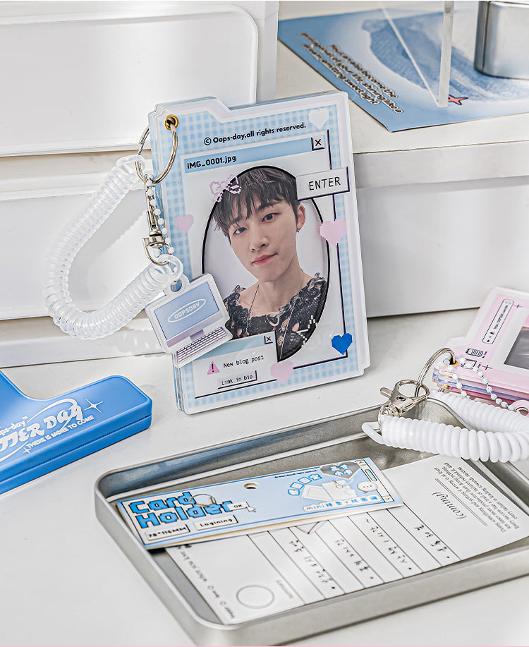 Chatting and LoggingIn Photocard Holder Keychain